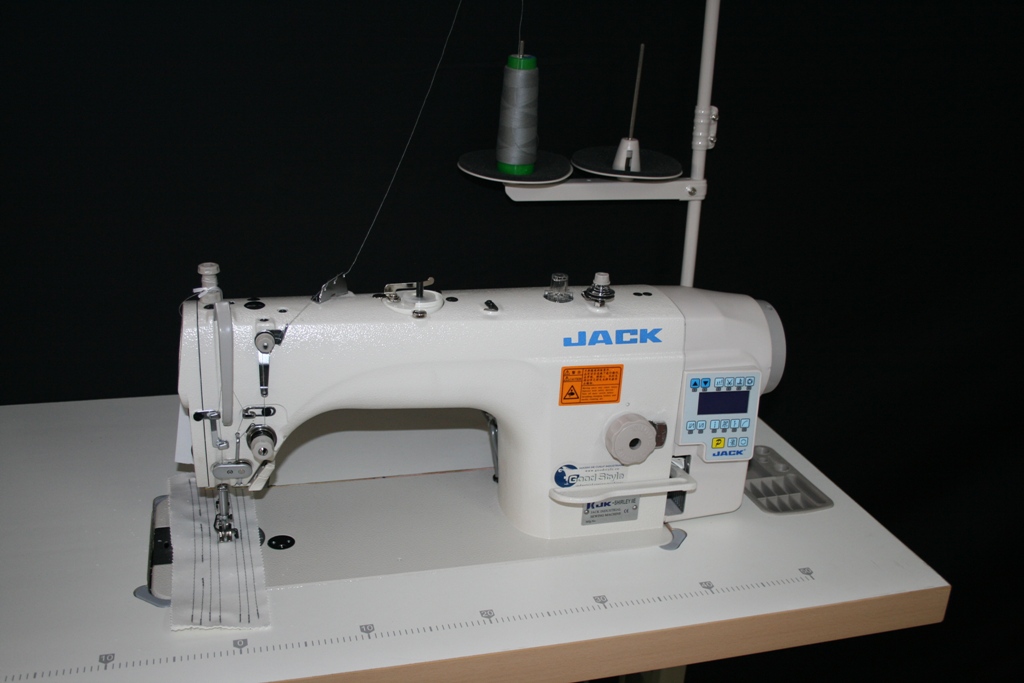 Full automatic sewing machinesc  Jack Shirley IIE
