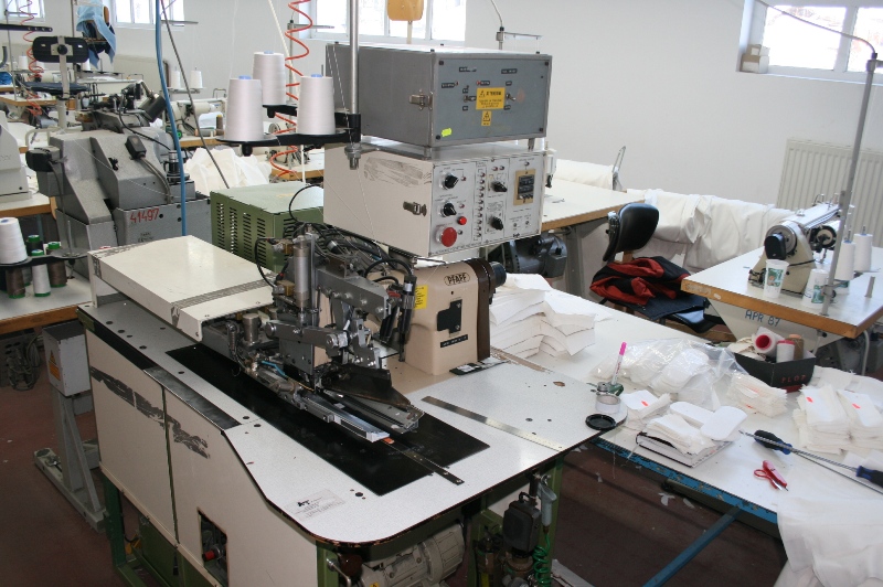 Automatic pocket sewing machine PFAFF